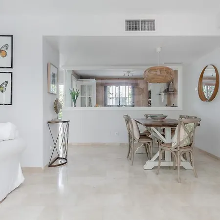 Charming Beachside Townhouse In San Pedro A Lovely Retreat Steps From The Shore Nyaraló Marbella