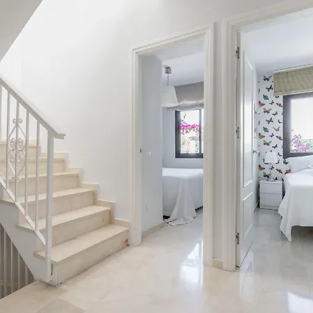 Charming Beachside Townhouse In San Pedro A Lovely Retreat Steps From The Shore Nyaraló *