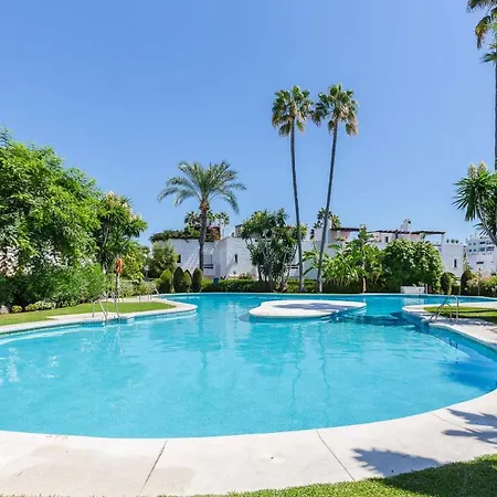 Charming Beachside Townhouse In San Pedro A Lovely Retreat Steps From The Shore Nyaraló *