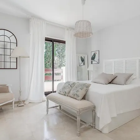 Charming Beachside Townhouse In San Pedro A Lovely Retreat Steps From The Shore Nyaraló